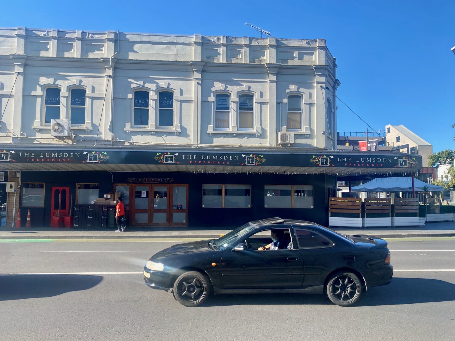 The Lumsden Free House Review Pub with a big beer selection