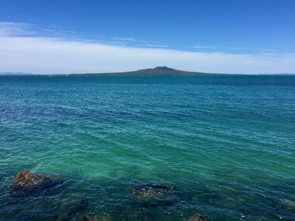 raingitoto from takapuna beach fountain auckland 1